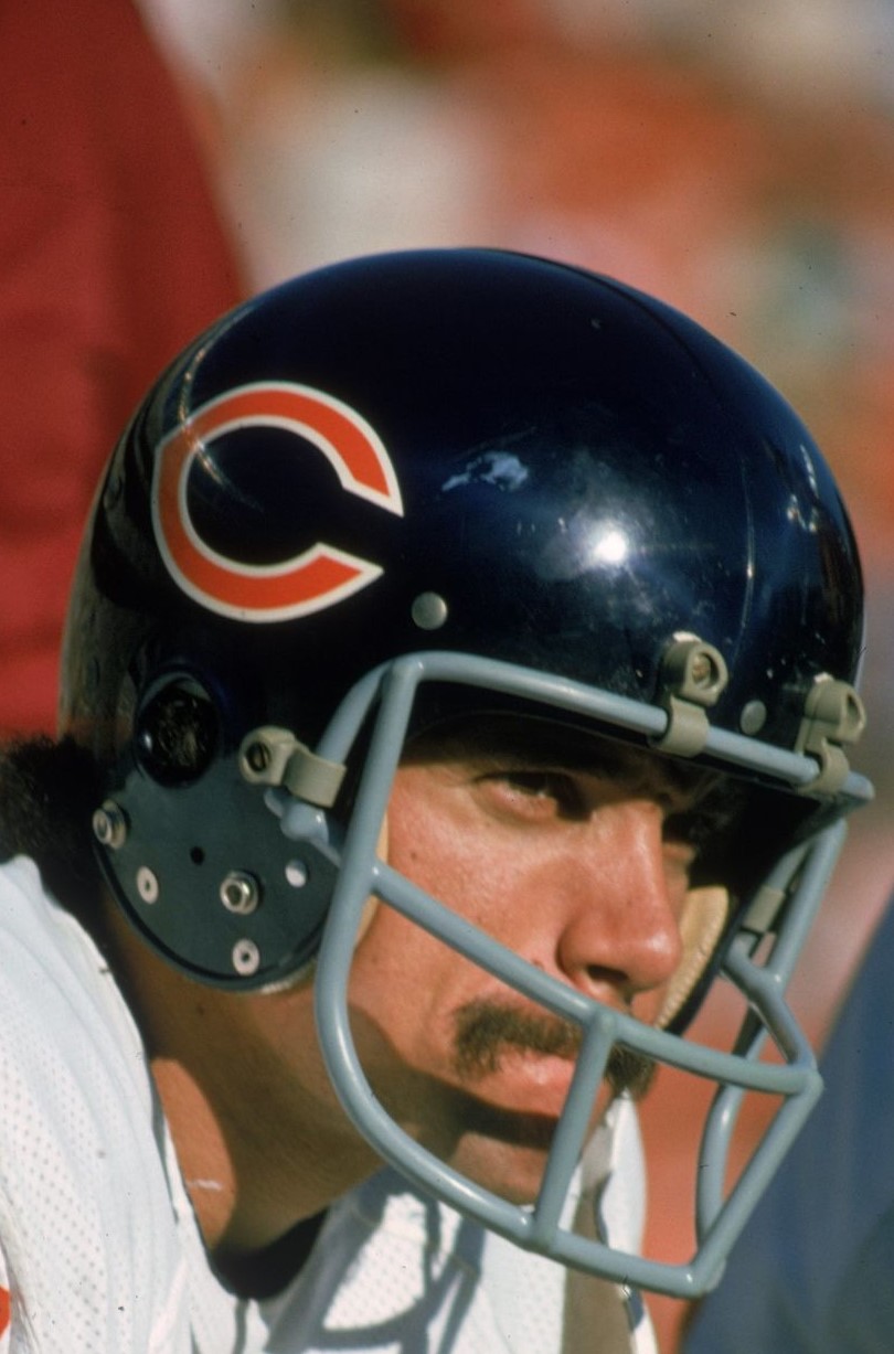 Lot Detail - 1980s Chicago Bears Game Used Helmet (MEARS)